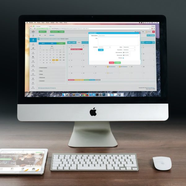 Mac desktop computer and ipad