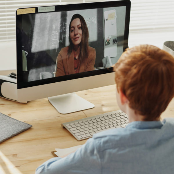 how to hold a successful video meeting